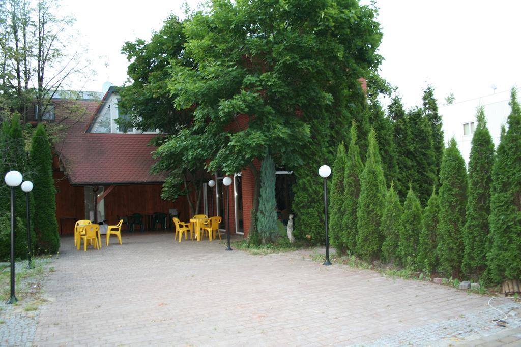 Hotel TenisHouse Marki  Buitenkant foto