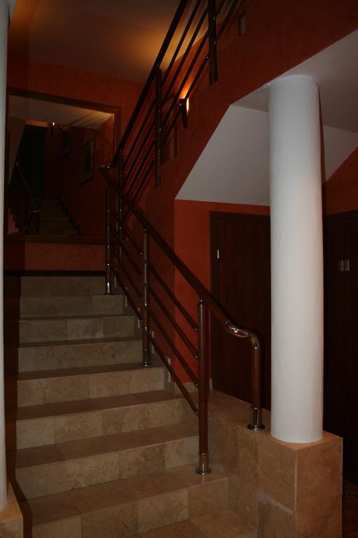 Hotel TenisHouse Marki  Buitenkant foto