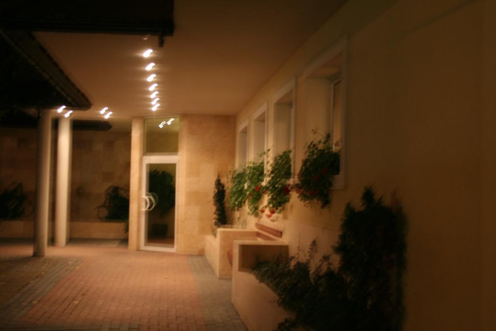 Hotel TenisHouse Marki  Buitenkant foto