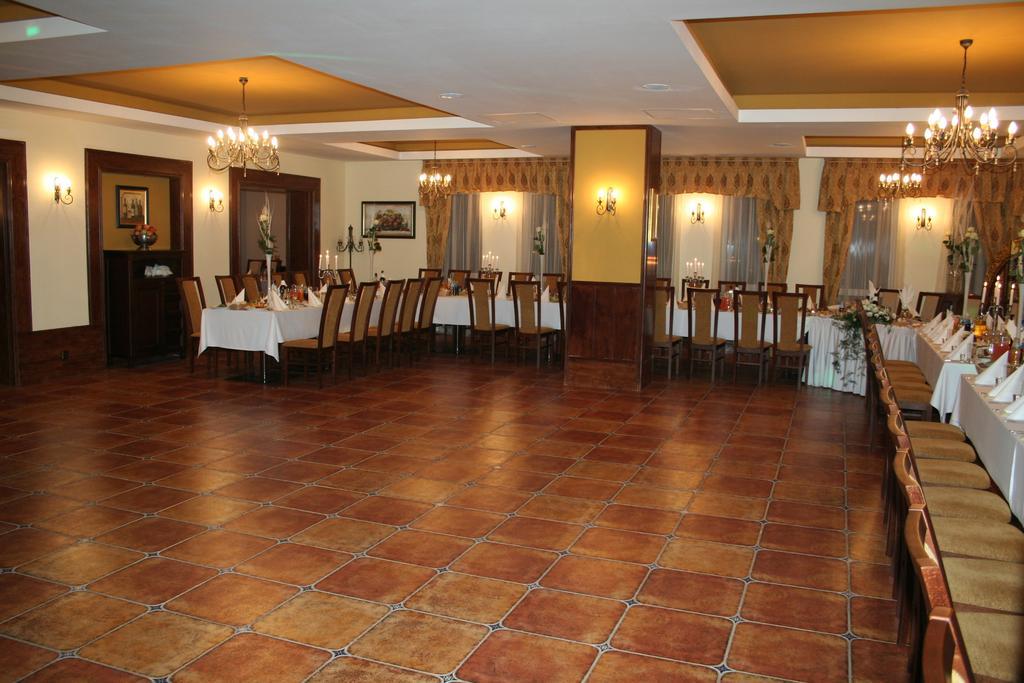 Hotel TenisHouse Marki  Buitenkant foto